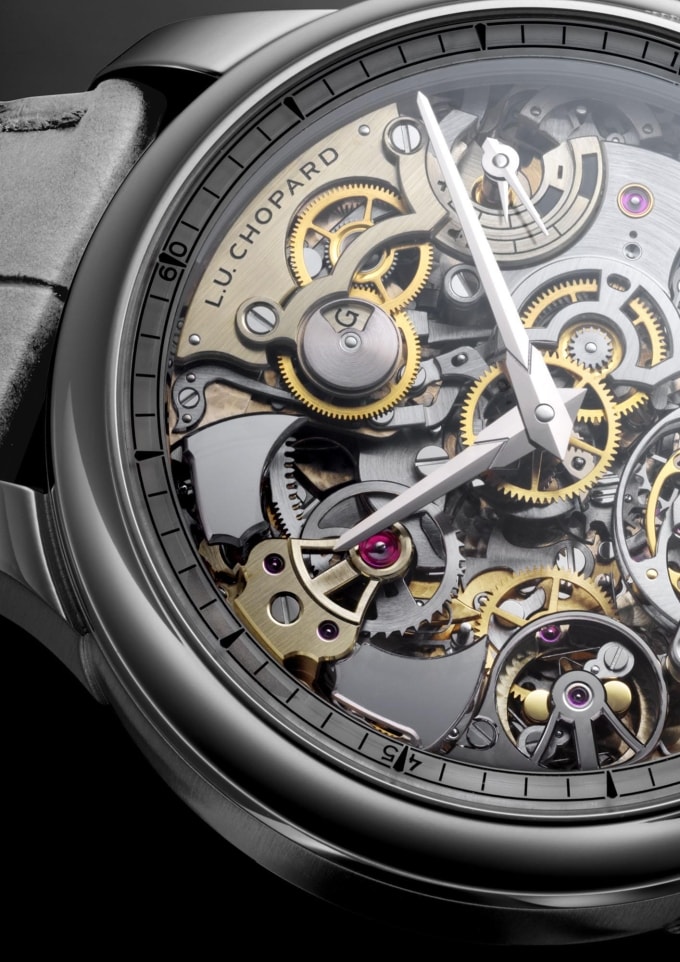 Trái tim của dàn nhạc kim khí được hợp thành từ 686 chi tiết. Khi cơ chế hoạt động, 34 linh kiện sẽ di chuyển đồng bộ chỉ trong 0,03 giây để các búa gõ vào gông, tạo ra âm thanh. Ảnh: Chopard