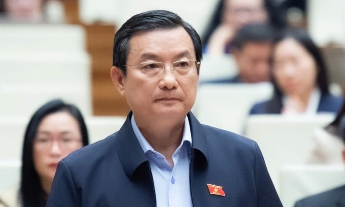 Ông Phạm Trọng Nhân, Uỷ viên kiêm nhiệm Ủy ban Kinh tế và Tài chính phát biểu sáng 28/11. Ảnh: Media Quốc hội