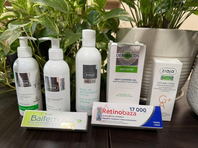 Các sản phẩm dược mỹ phẩm do EUPC Group phân phối, được đưa vào chương trình livestream ngày 29/11. Ảnh: EUPC Group