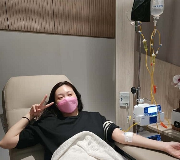Hóa trị khiến Melissa kiệt sức đến mức có những ngày cô thậm chí không thể cử động hay nói chuyện. Ảnh: Melissa Lim
