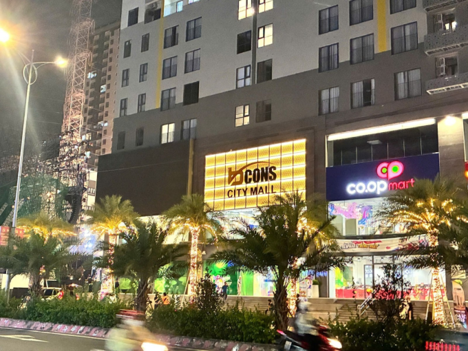 Bcons City Mall là trung tâm thương mại đầu tiên tại Làng Đại học. Ảnh: Bcons