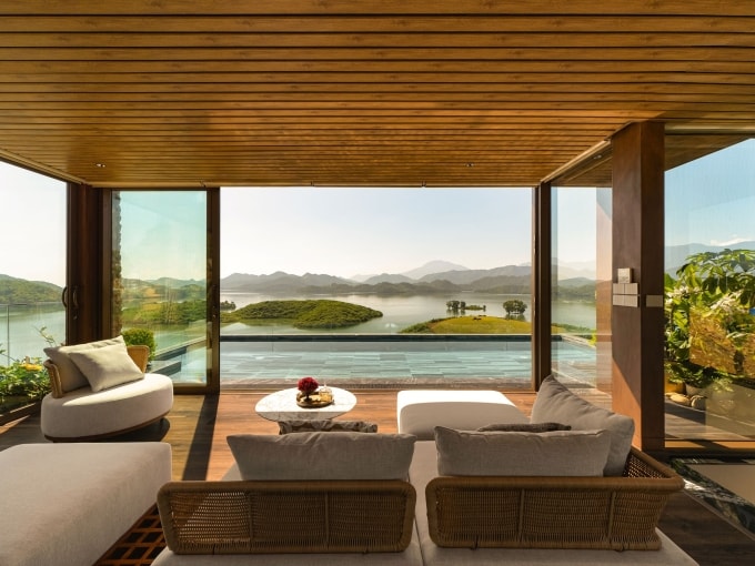 Dinh thự, khách sạn 5 sao, chuỗi biệt thự sinh thái ven hồ và hệ thống tiện ích nghỉ dưỡng giải trí trong tương lai sẽ kiến tạo nên quần thể World Islands Ho Nui Coc.