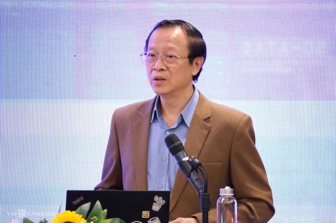 Thứ trưởng Phạm Ngọc Thưởng tại tọa đàm sáng 28/11. Ảnh: Thanh Hằng