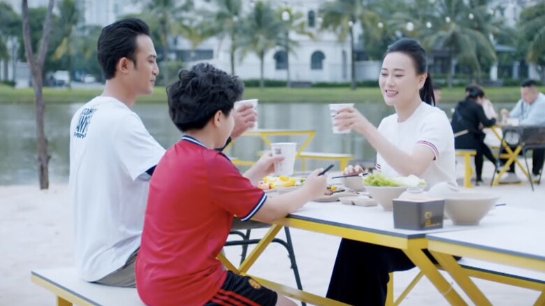 Khán giả 'ấm ức' với cái kết phim ‘Gió ngang khoảng trời xanh’- Ảnh 1. Khán giả 'ấm ức' với cái kết phim ‘Gió ngang khoảng trời xanh’- Ảnh 1.