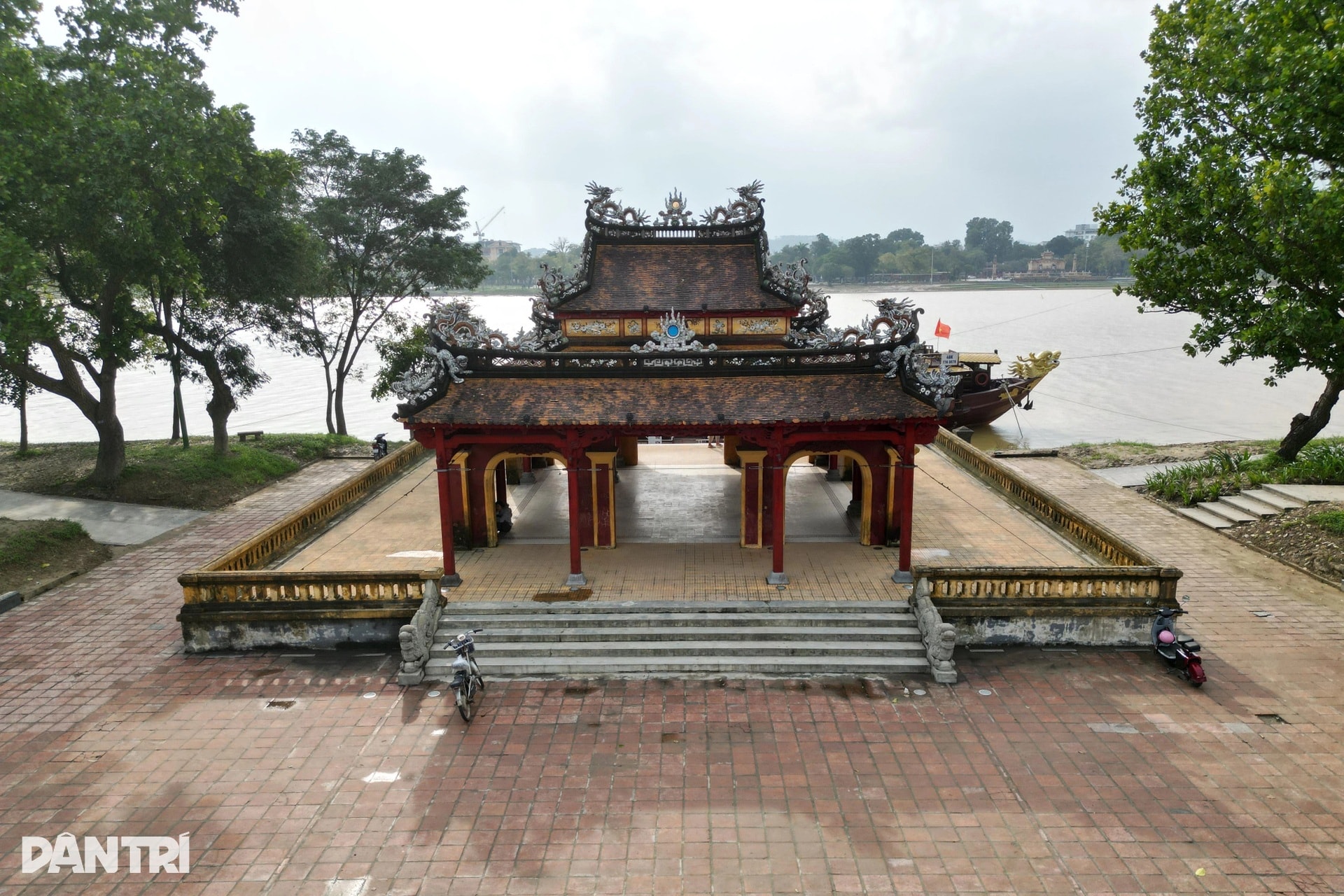 Hiện trạng cung đình, lăng tẩm triều Nguyễn sau các đợt mưa lũ kéo dài - 6 Hiện trạng cung đình, lăng tẩm triều Nguyễn sau các đợt mưa lũ kéo dài - 6