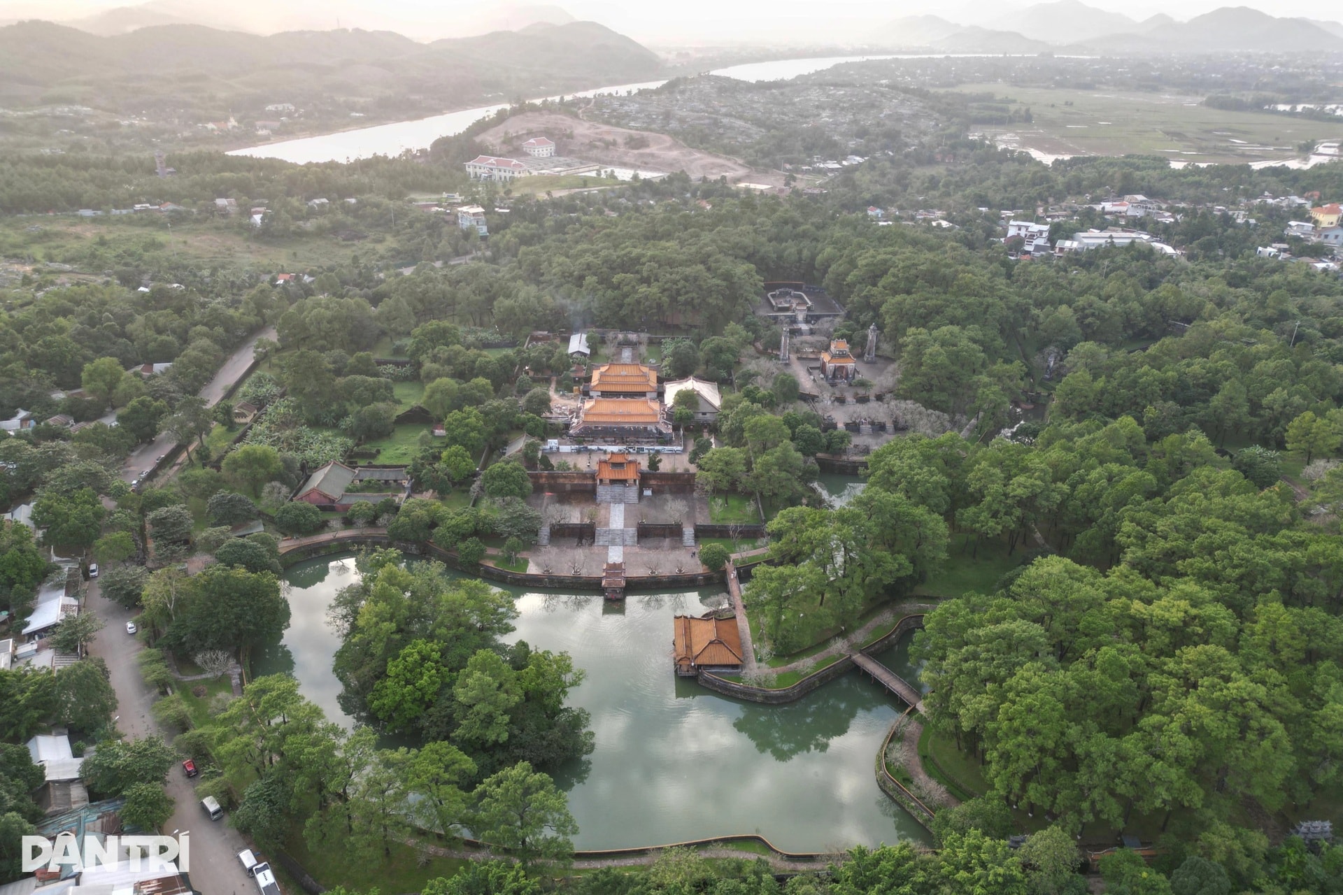 Hiện trạng cung đình, lăng tẩm triều Nguyễn sau các đợt mưa lũ kéo dài - 12 Hiện trạng cung đình, lăng tẩm triều Nguyễn sau các đợt mưa lũ kéo dài - 12