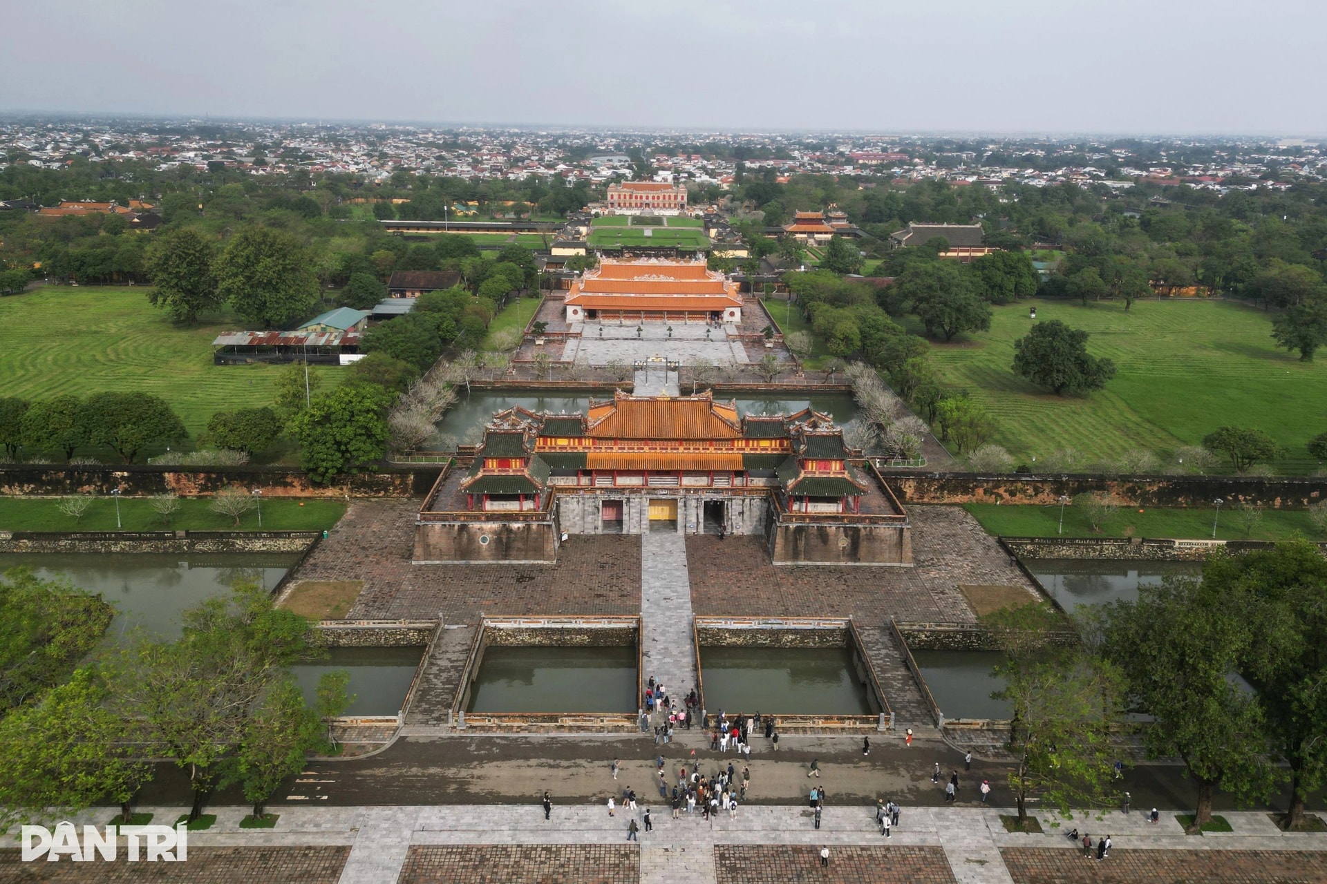 Hiện trạng cung đình, lăng tẩm triều Nguyễn sau các đợt mưa lũ kéo dài - 5 Hiện trạng cung đình, lăng tẩm triều Nguyễn sau các đợt mưa lũ kéo dài - 5