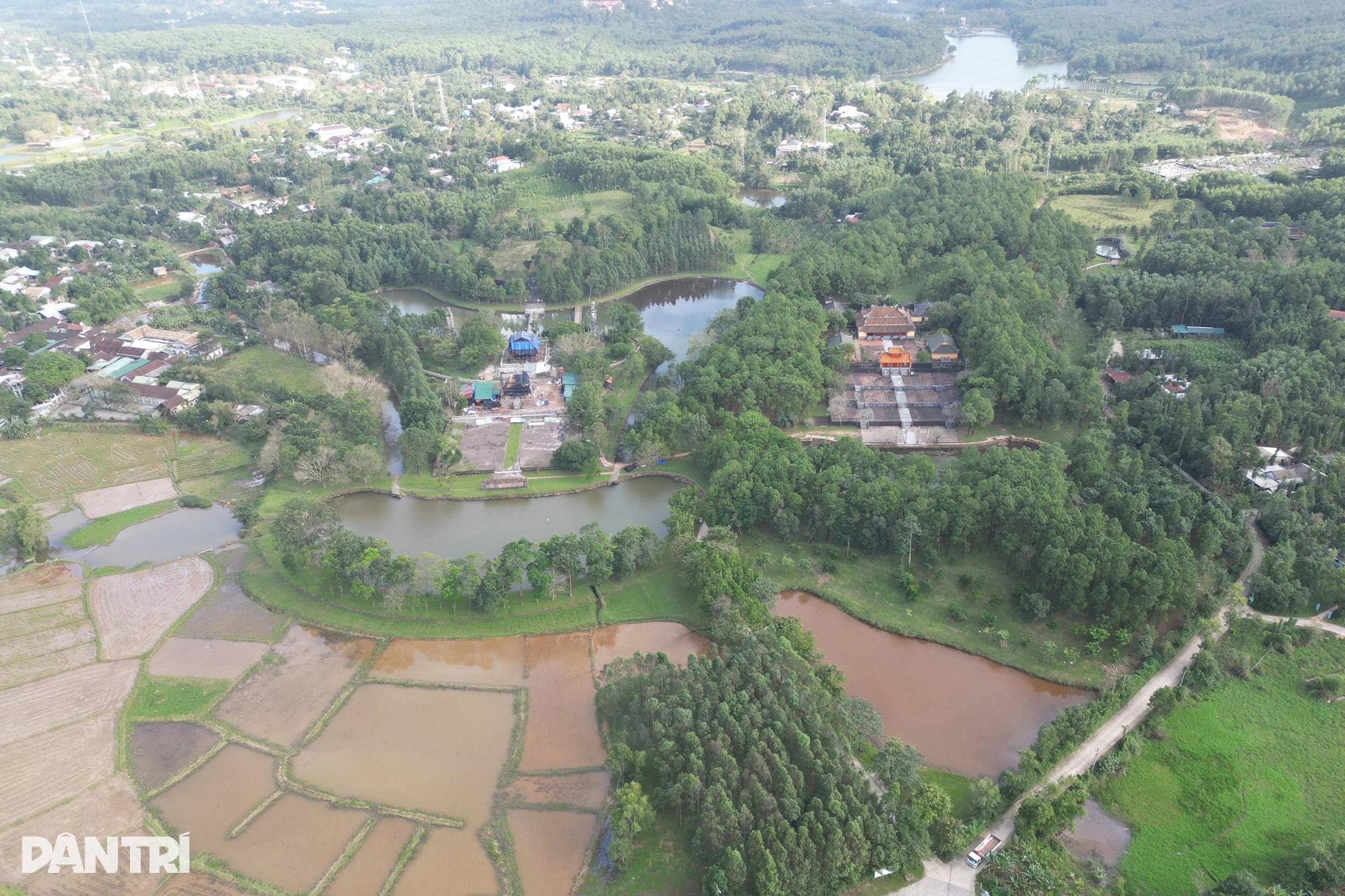 Hiện trạng cung đình, lăng tẩm triều Nguyễn sau các đợt mưa lũ kéo dài - 10 Hiện trạng cung đình, lăng tẩm triều Nguyễn sau các đợt mưa lũ kéo dài - 10