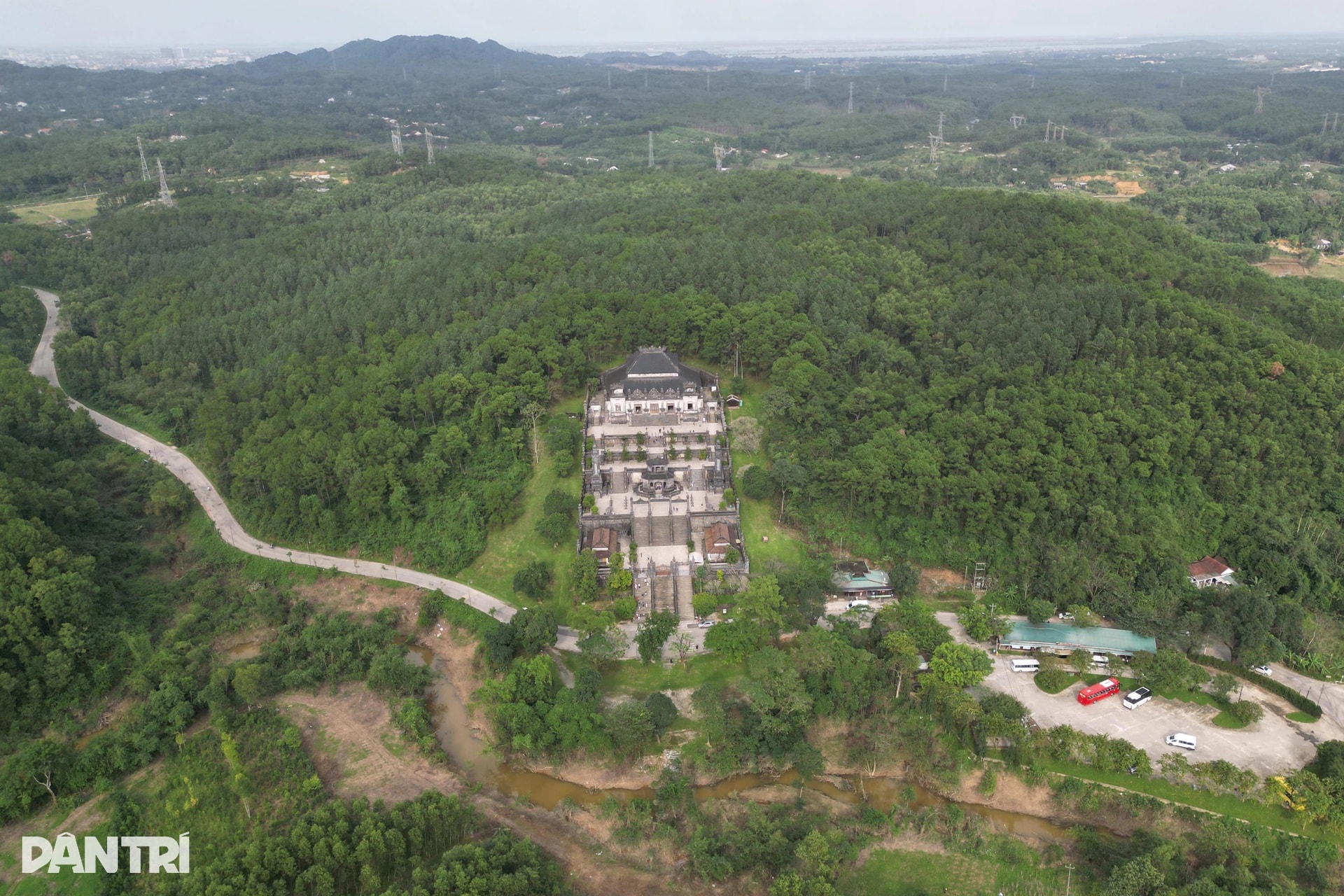 Hiện trạng cung đình, lăng tẩm triều Nguyễn sau các đợt mưa lũ kéo dài - 11 Hiện trạng cung đình, lăng tẩm triều Nguyễn sau các đợt mưa lũ kéo dài - 11