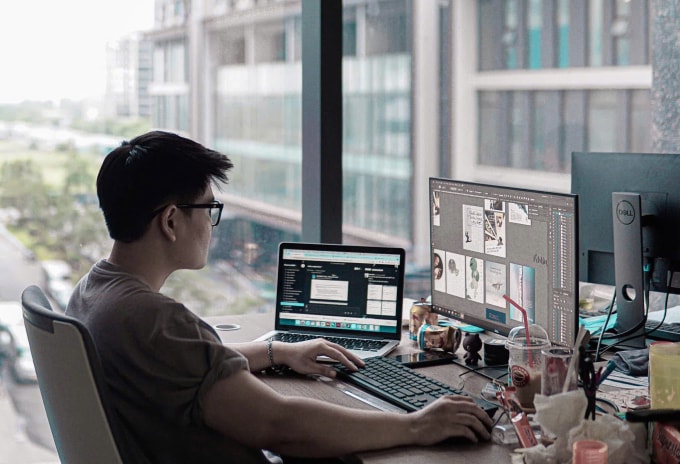 Lê Duy, 26 tuổi, ở Hà Nội chọn hẹn hò work date vì công việc bận rộn, tháng 11/2025. Ảnh: Nhân vật cung cấp