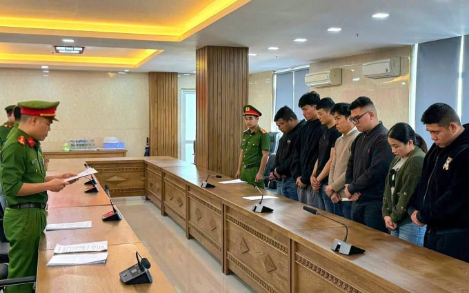 Nhóm bị can vừa bị khởi tố. Ảnh: Công an cung cấp