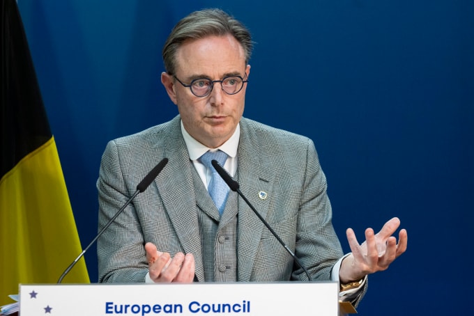 Thủ tướng Bỉ Bart De Wever trong cuộc họp báo tại Brussels ngày 23/10. Ảnh: AFP