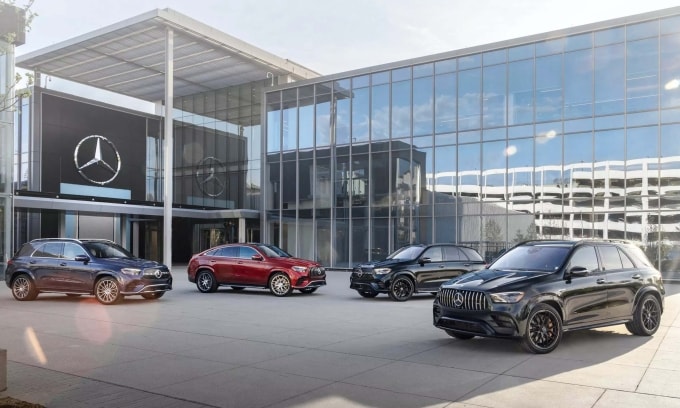 Các dòng SUV của Mercedes tại đại lý ở Mỹ. Ảnh: Carscoops