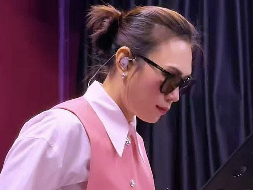 Mỹ Tâm tập luyện chuẩn bị cho liveshow 40.000 khán giả