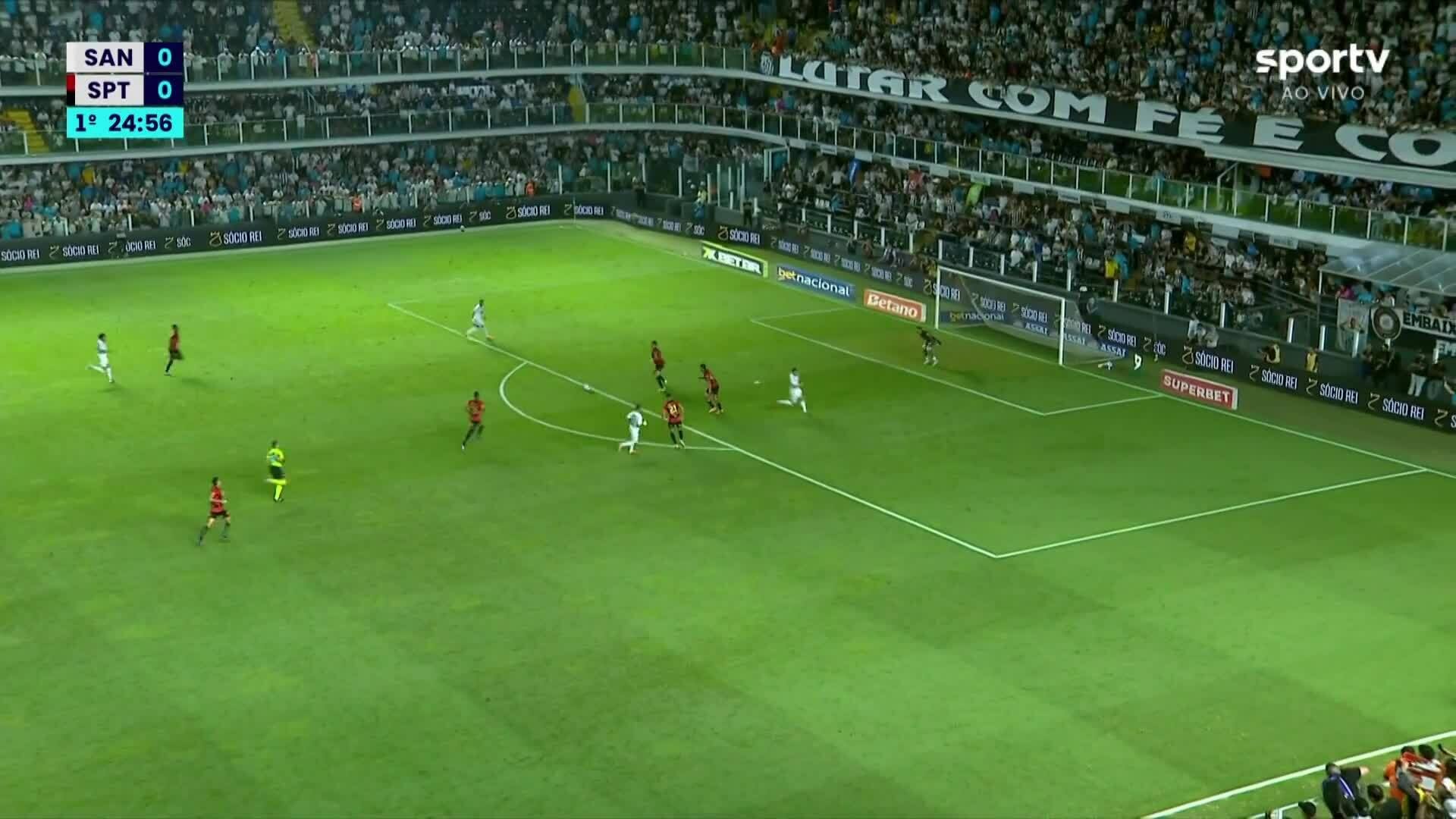 Neymar ghi bàn trận thứ hai liên tiếp