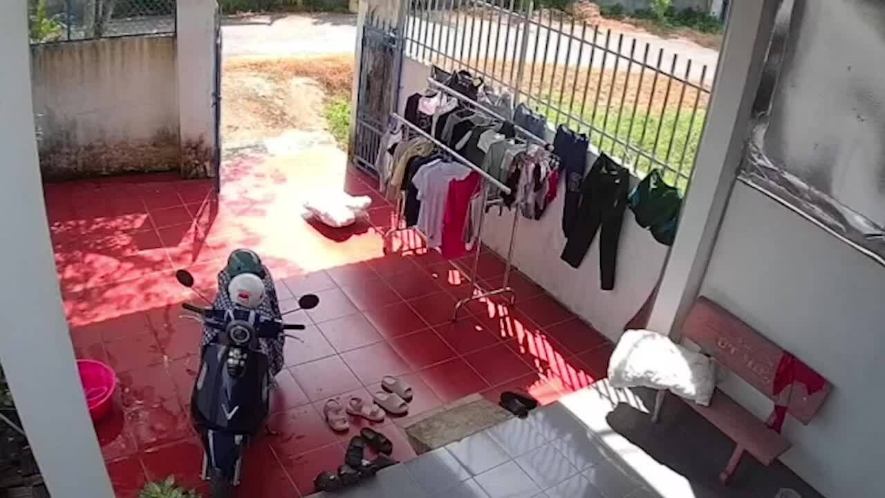 Thanh niên tử vong sau tiếng nổ ở TP HCM