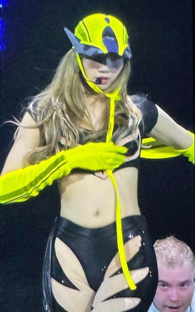 Lisa ảnh 1 Lisa anh 1