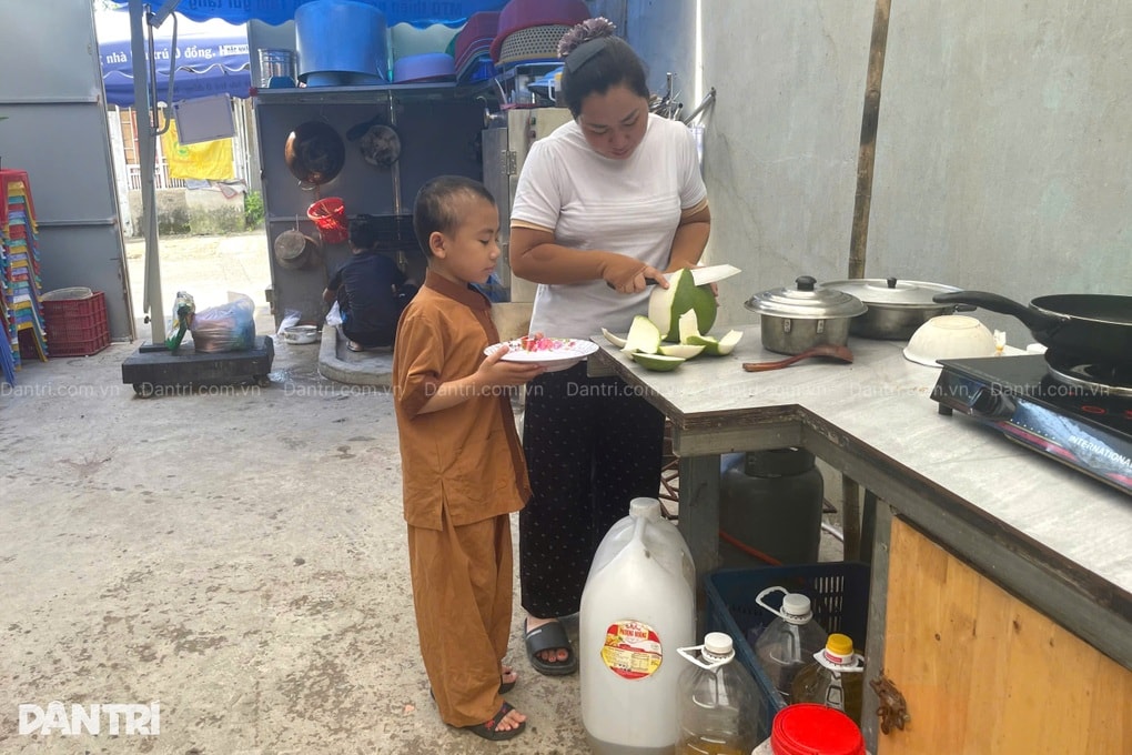 Mắc bệnh hiểm nghèo, bé trai 6 tuổi giữa lằn ranh sinh tử - 2 Mắc bệnh hiểm nghèo, bé trai 6 tuổi giữa lằn ranh sinh tử - 2