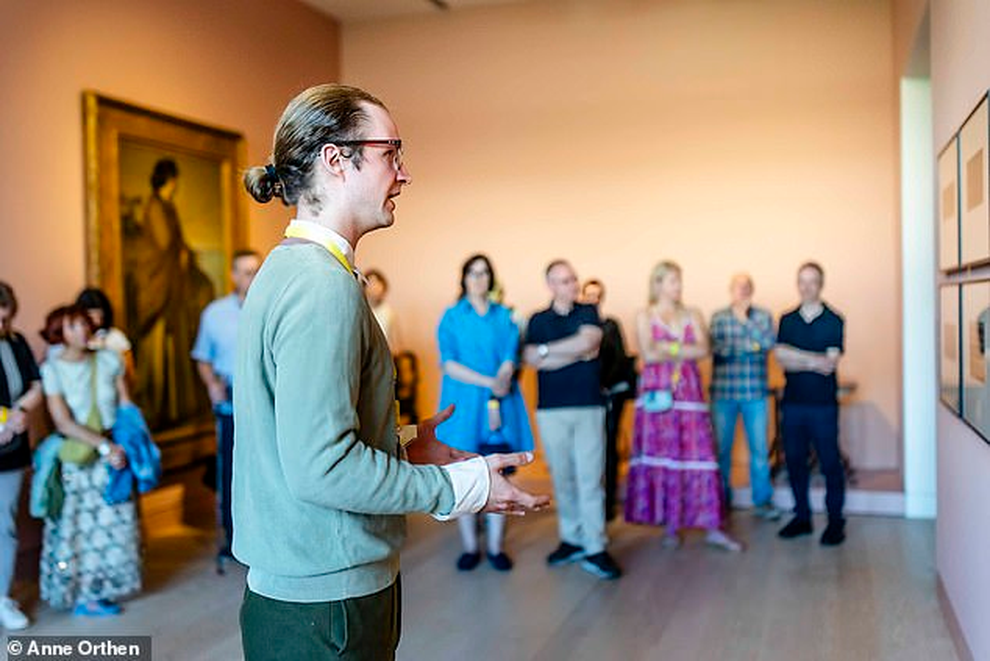 Hướng dẫn viên du lịch mắng khách suốt 70 phút vẫn được khen - 2 Hướng dẫn viên du lịch mắng khách suốt 70 phút vẫn được khen - 2