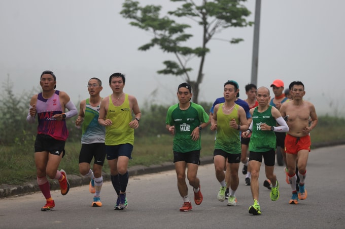 Runner tham gia giải VnExpress Marathon Imperial Huế, năm 2023. Ảnh: Võ Thạnh