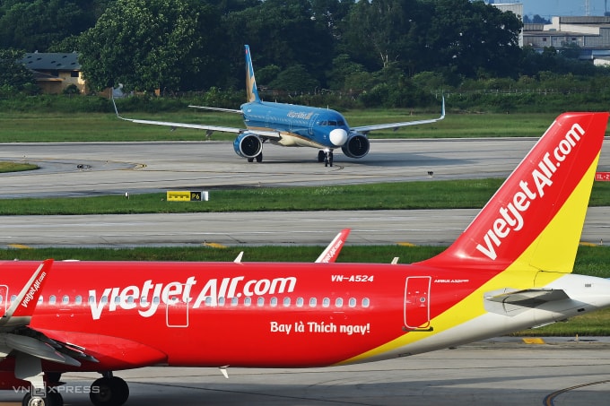 Máy bay tại sân bay quốc tế Nội Bài. Giang Huy