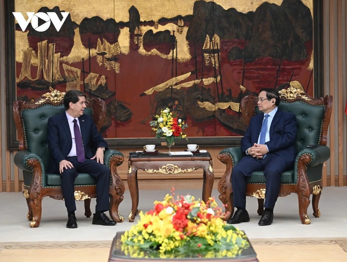 Thủ tướng Phạm Minh Chính và Chủ tịch hãng Thông tấn Mỹ - Latinh của Cuba.