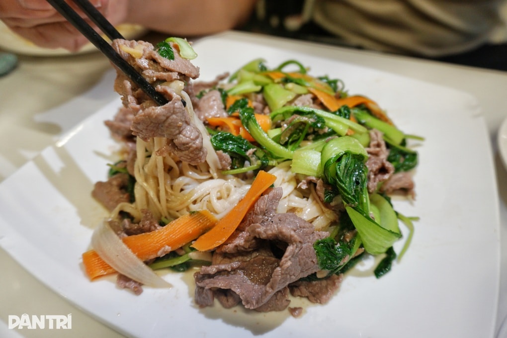 Quán phở Bắc gây sốt vì lời khen ngon nhất TPHCM: Thực hư thế nào? - 3