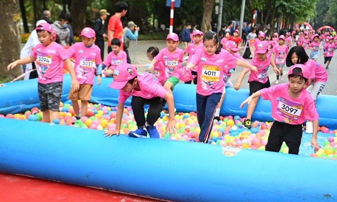 Runner Kun Marathon Hà Nội 2020. Ảnh: VnExpress Marathon