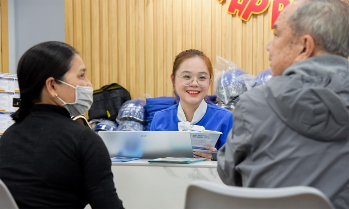 Người có bệnh lý nền đái tháo đường, tim mạch, tăng huyết áp nên tiêm phòng cúm định kỳ. Ảnh: LC