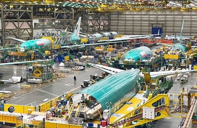 Máy bay được lắp rạp từng phần trong nhà máy Everett. Ảnh: Anh Duy