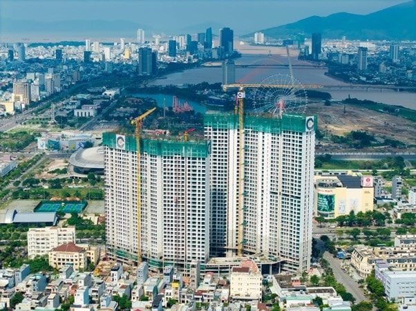 Dự án Masteri Rivera Danang đã hoàn tất phần xây thô của hai tòa tháp, bước vào giai đoạn hoàn thiện hạ tầng kỹ thuật chi tiết. Ảnh: Mastersie Homes