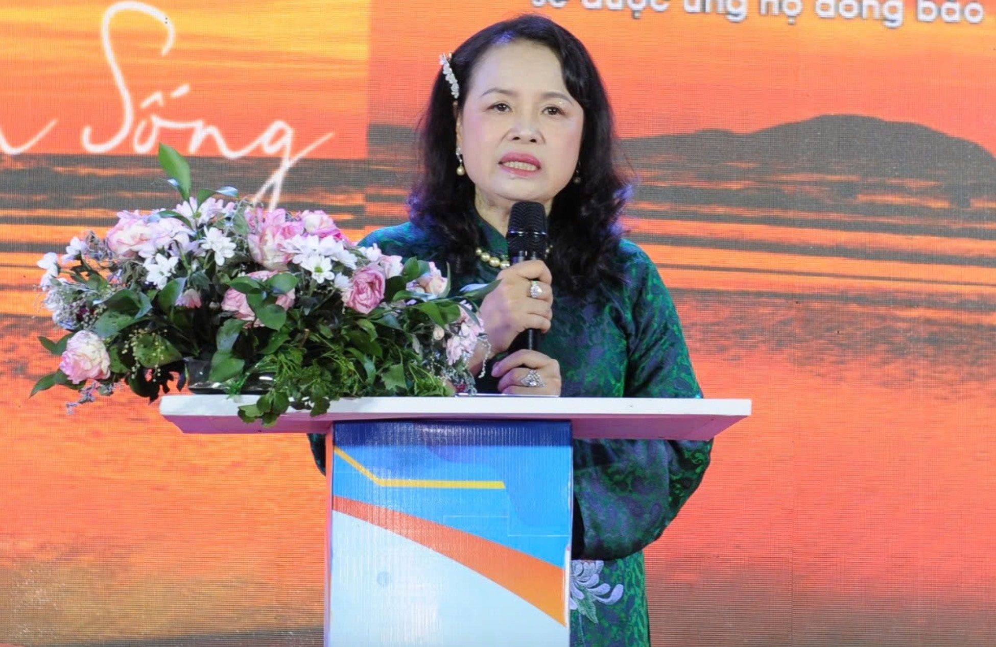 Nhiếp ảnh gia, tác giả sách Hoàng Thị Bích Thảo.