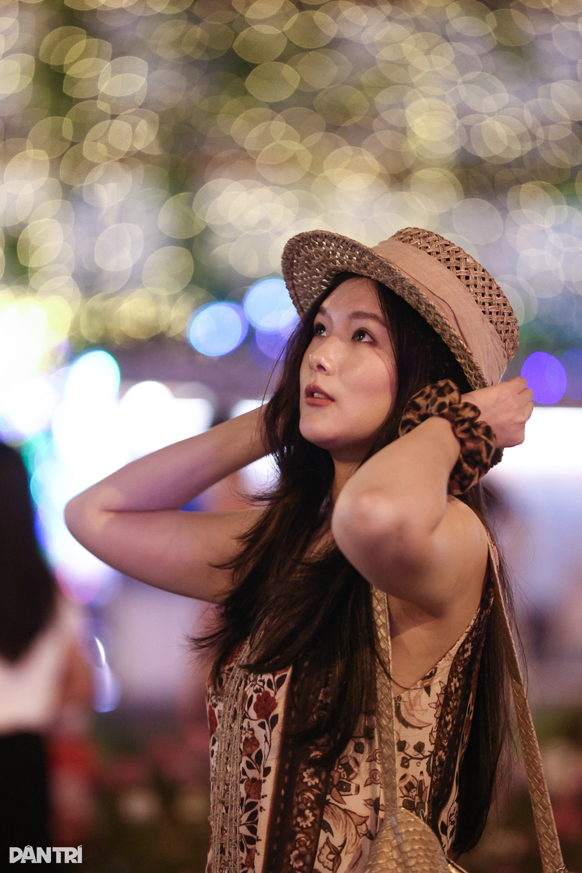 1.000km đèn LED thắp sáng Nhà thờ Đức Bà mùa Giáng sinh - 7 1.000km đèn LED thắp sáng Nhà thờ Đức Bà mùa Giáng sinh - 7