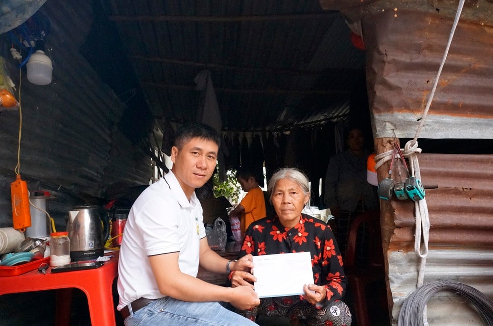 Hỗ trợ 170 triệu đồng giúp người dân Gia Lai bị sập nhà do bão lũ - 2