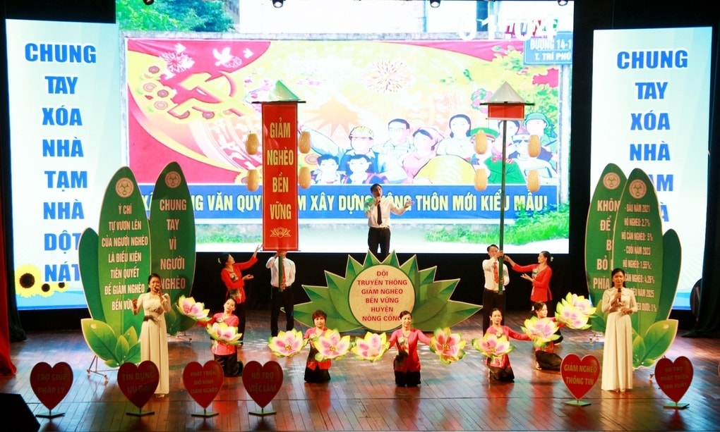 Nâng cao thu nhập, cải thiện điều kiện sống để giảm nghèo bền vững - 1 Nâng cao thu nhập, cải thiện điều kiện sống để giảm nghèo bền vững - 1