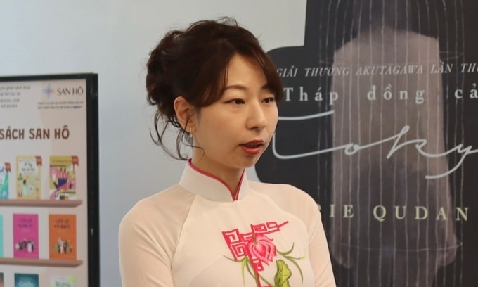 Nhà văn Rie Kudan tại sự kiện chiều 30/11. Ảnh: Ban tổ chức cung cấp