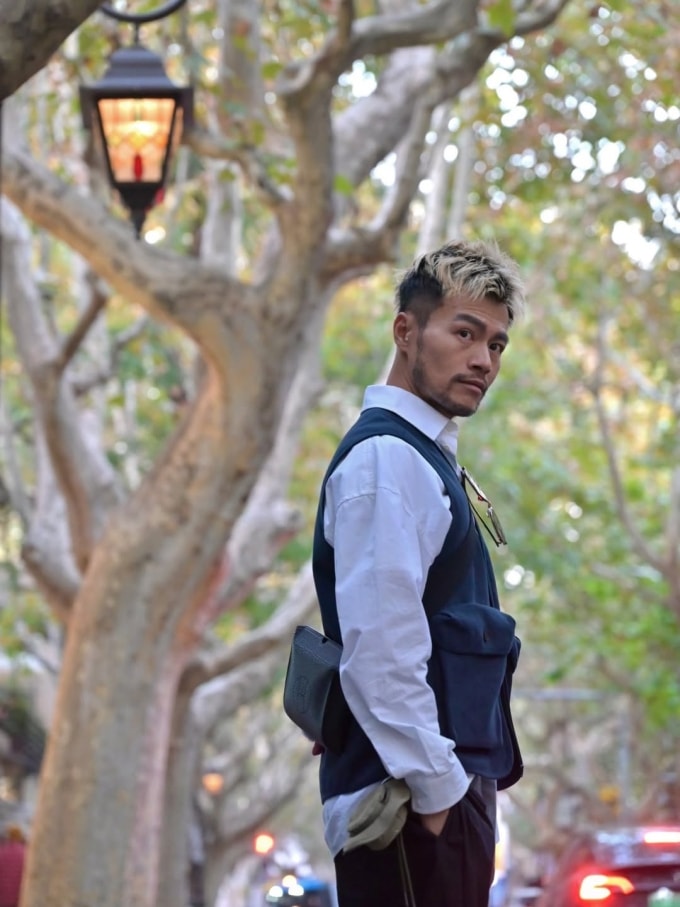 Nhà thiết kế trang phục Nhậm Lãng Trình. Ảnh: Instagram/Mountain Yam