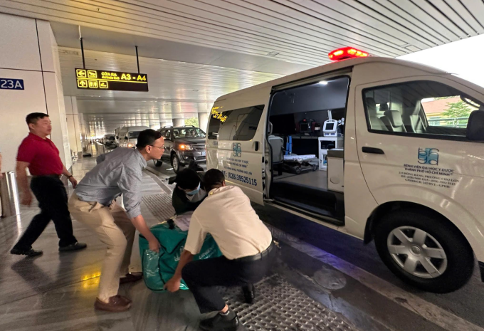 Quá trình vận chuyển trái tim từ Hà Nội về TP HCM. Ảnh: Bệnh viện cung cấp