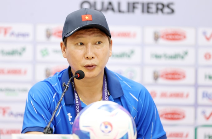 HLV Kim Sang-sik của đội tuyển U22 VIệt Nam. Ảnh: Đức Đồng.