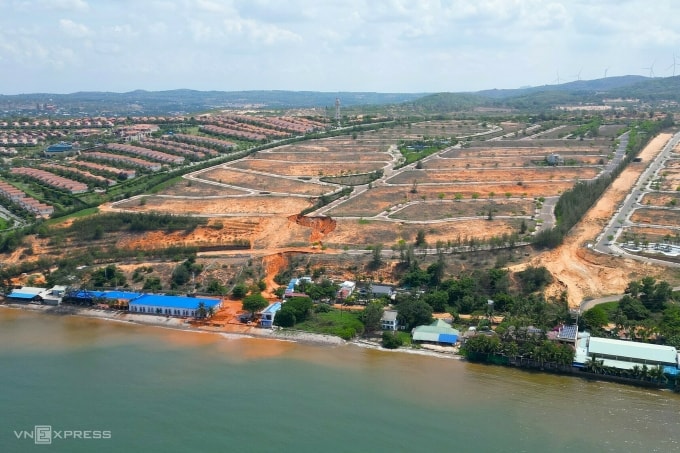 Dự án Sentosa Villa ở phường Mũi Né thời điểm xảy ra sạt lở, tháng 5/2024. Ảnh: Việt Quốc