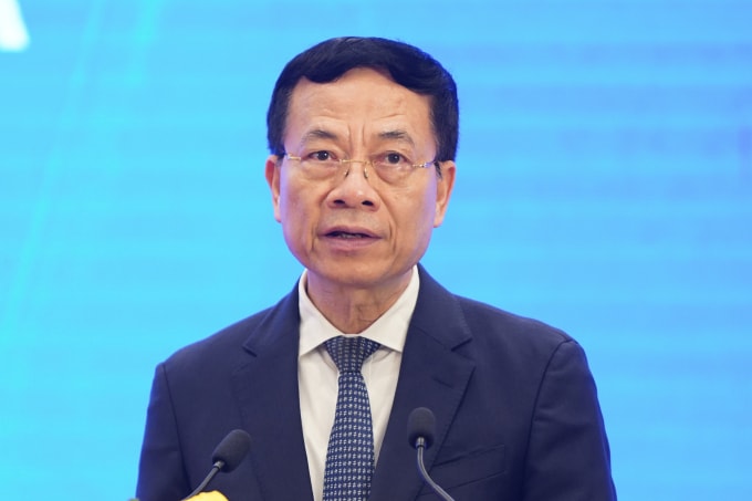 Bộ trưởng Nguyễn Mạnh Hùng phát biểu tại Lễ kỷ niệm 60 năm ngày thành lập và đón nhận Huân chương Lao động hạng Ba của Cục Bưu điện Trung ương, ngày 2/12/2025. Ảnh: Lưu Quý