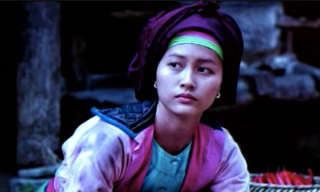 Nữ diễn viên hóa thân thành thiếu nữ người H'Mông trong bộ phim 