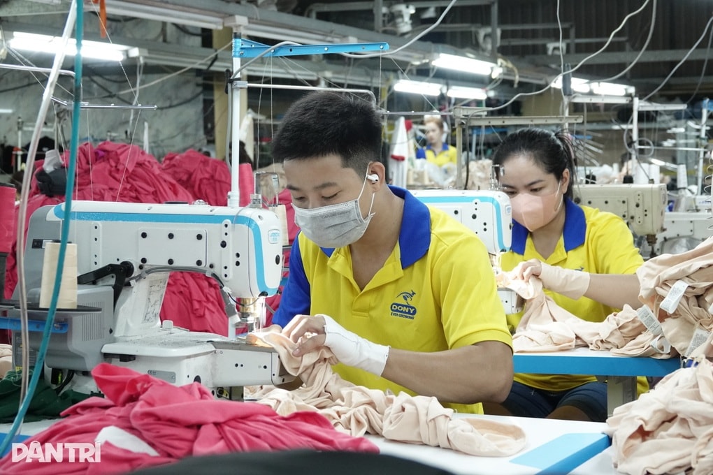 Doanh nghiệp cho nghỉ Tết 13 ngày, tăng 7,5% lương từ đầu năm 2026 - 2 Doanh nghiệp cho nghỉ Tết 13 ngày, tăng 7,5% lương từ đầu năm 2026 - 2