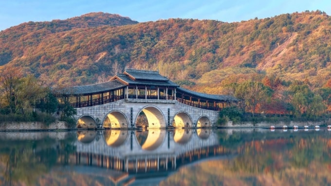 Cầu Thạch Đường ở Vô Tích, Trung Quốc. Ảnh: CGTN