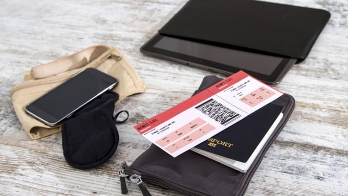 Khách nên kiểm tra giá trực tiếp với hãng bay hoặc khách sạn để có các ưu đãi khác. Ảnh: Skyscanner