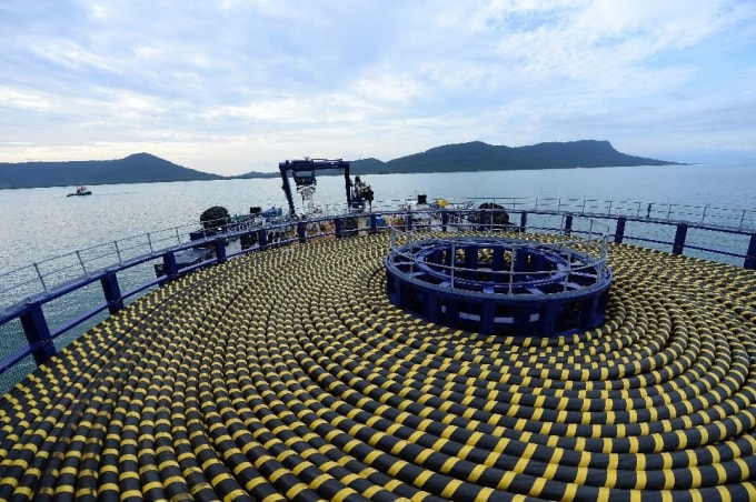 Dây cáp ngầm đưa điện ra Phú Quốc tháng 2/2014. Ảnh: Đình Hoàng