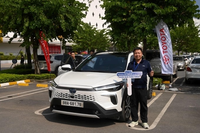 Người dùng tại một sự kiện do Toyota tổ chức. Ảnh: TMV