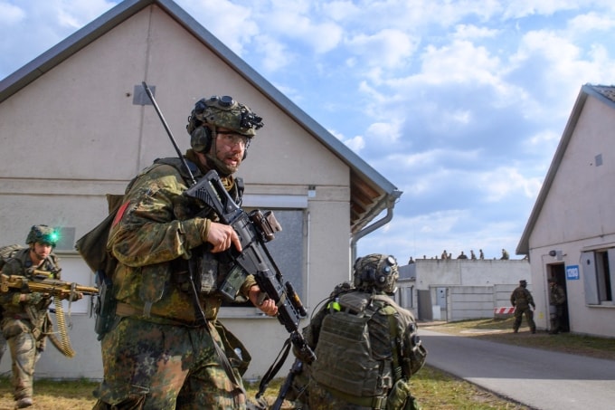 Quân nhân Đức tham gia đợt diễn tập vào tháng 4 tại bang Saxony-Anhalt. Ảnh: AFP