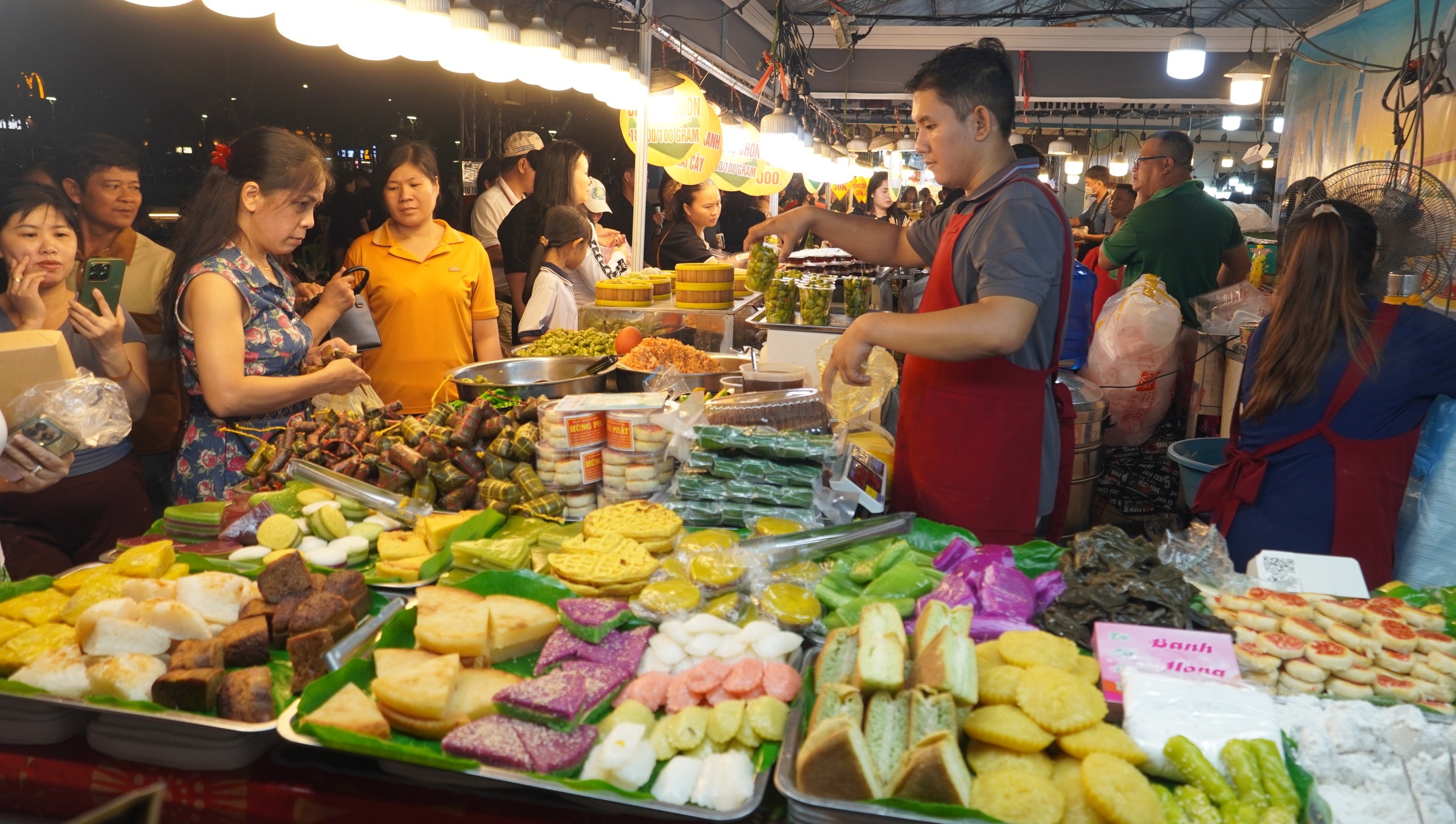 "Mỹ vị sóng ngàn" bùng nổ ẩm thực biển với hàng loạt món ăn hấp dẫn - Ảnh 1.