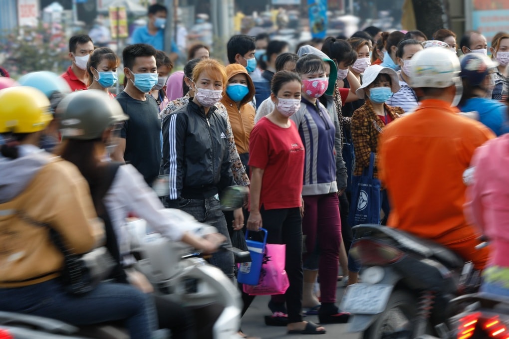 Công nhân phát hiện công ty trừ lương mà không đóng bảo hiểm xã hội - 1 Công nhân phát hiện công ty trừ lương mà không đóng bảo hiểm xã hội - 1